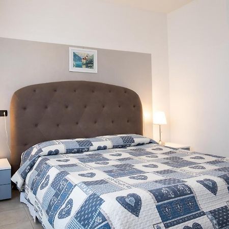 Beverly Park Residence Tirrenia Bagian luar foto