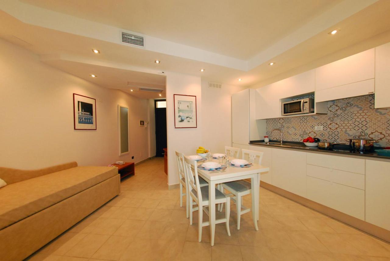 Beverly Park Residence Tirrenia Bagian luar foto