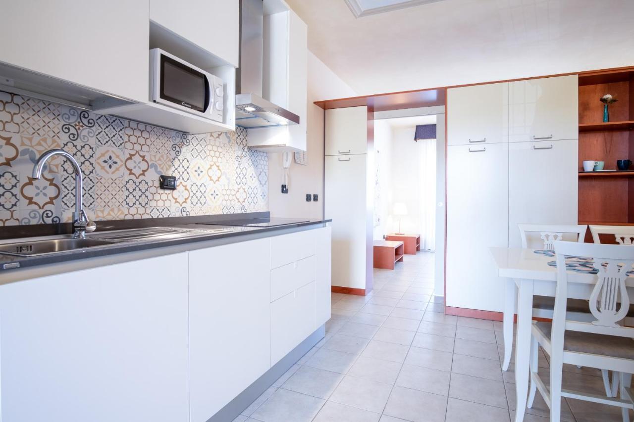 Beverly Park Residence Tirrenia Bagian luar foto