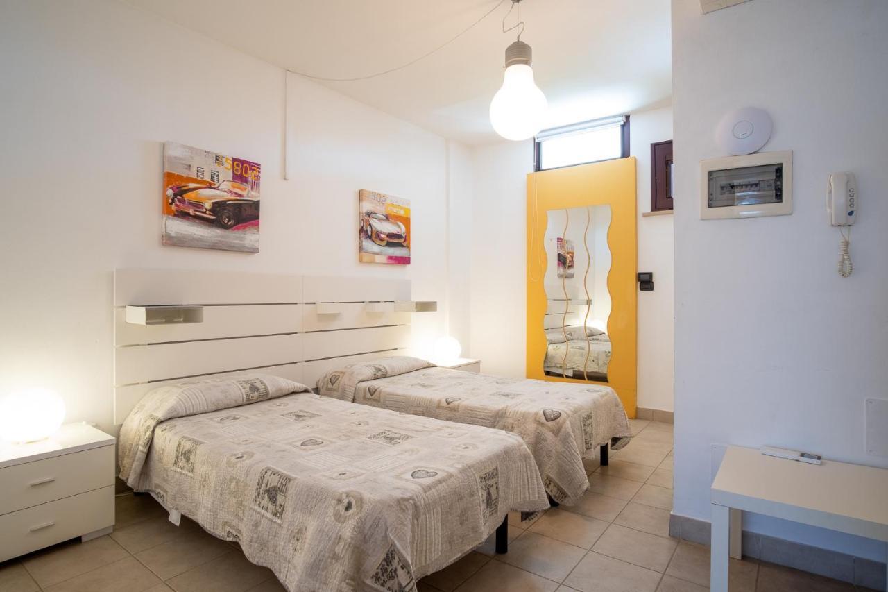 Beverly Park Residence Tirrenia Bagian luar foto